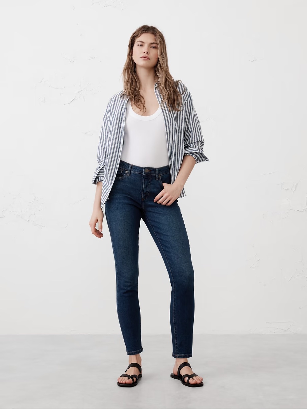 Banana Republic Factory - Curvy Mid-rise Skinny Jeans Size 25/0 Petite